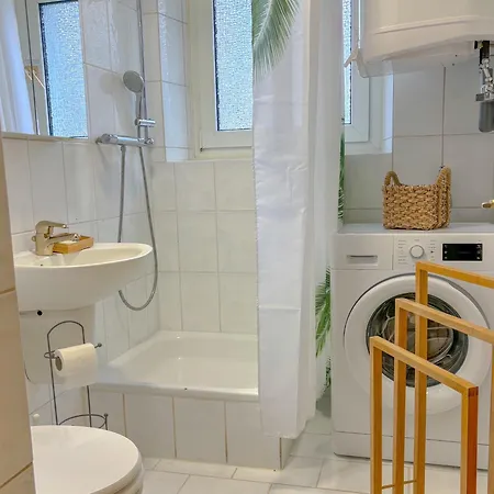 Komfortable Ferienwohnung, 3 Schlafzimmer Stadtmitte * Neu-Ulm