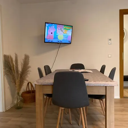 Komfortable Ferienwohnung, 3 Schlafzimmer Stadtmitte Neu-Ulm